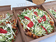 Søjlehuzed Pizza Grill food