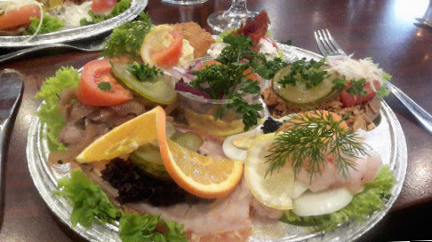 Lilly's Smorrebrod Og Familie Inde