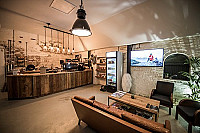 Musette Cafe inside