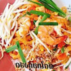 เตี๋ยวข้างวัด Tiaw Khang Wat food