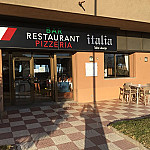 Pizzeria Italia inside