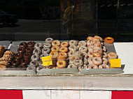 Tas-t-o's Donuts food