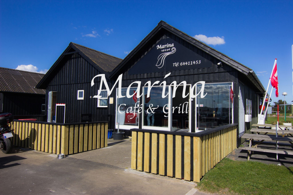 Marina Grill Cafe Udenfor