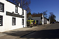 The Livingston Inn outside