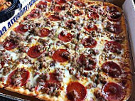 Ledo Pizza food