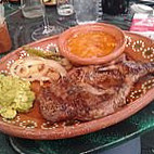 Ivanhoe Restaurante Jardin & Bar food