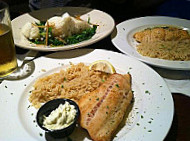 Real Seafood Co. food