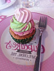 Miam'Zelle Cupcake food