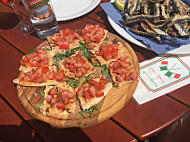 Pizzeria Vesuvio food