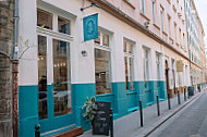 Comptoir Sauvage outside