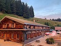 Auberge de Chindonne outside