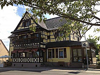 Restaurant a la Couronne outside