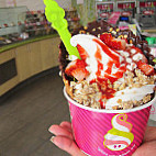 Menchie's food