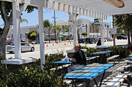 Fosters Freeze outside