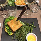 Les Moulins Bleus food