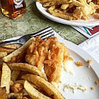 Ches's Fish And Chips food