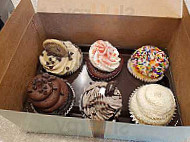 Gigi's Cupcakes food