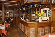 Cafe Restaurant Heuser inside