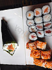 OZAKI Sushi et Grill food