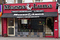 Mezza Luna outside