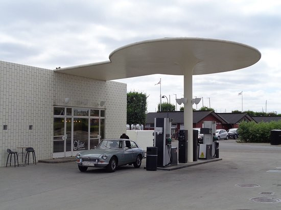 Olivers Garage Udenfor