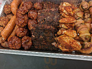 Smokin Pig Bbq food