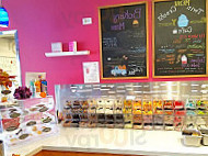 Twin Creeks Frozen Yogurt Cafe food