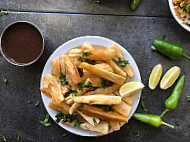 Maru's Bhajia House food