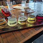 2 Towns Ciderhouse inside