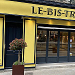 Le-bis-troquet outside