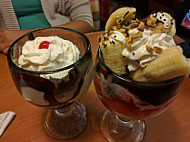 Friendly's food