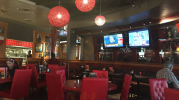 Red Robin Gourmet Burgers And Brews inside