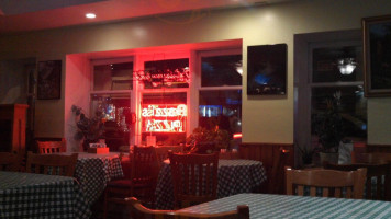 Bazzi's Pizza inside