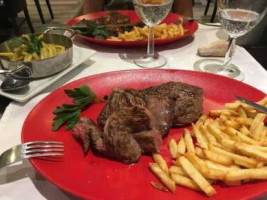 A La Cote De Boeuf food