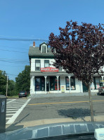 Cold Spring Wine Spirits outside