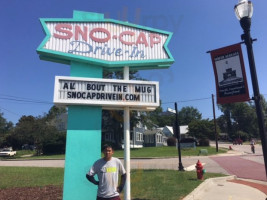 Sno Cap Drive In outside