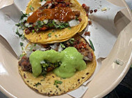 Taqueria Los Cocuyos food