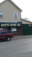 Whyte Goose Inn outside