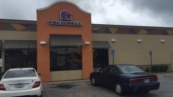 Taco Bell outside