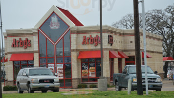 Arby's outside