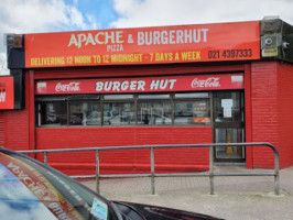 Apache Pizza outside