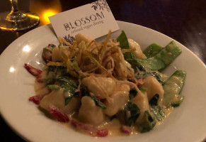 Blossom On Columbus food