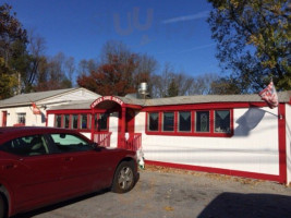 Creek Side Diner outside