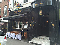 L'escargot Restaurant Bar inside