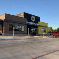 Buffalo Wild Wings outside