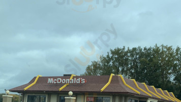 Mcdonald's outside