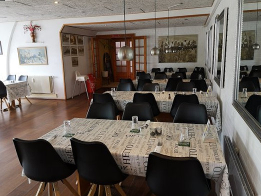Hviding Pizzeria Udenfor