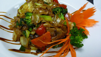 Ban Chok Dee Thai Cuisine food