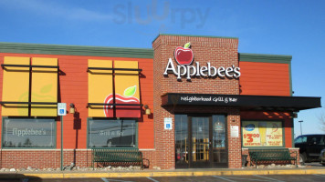 Applebee's Neighborhood Grill outside