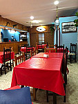 La Andaluza inside